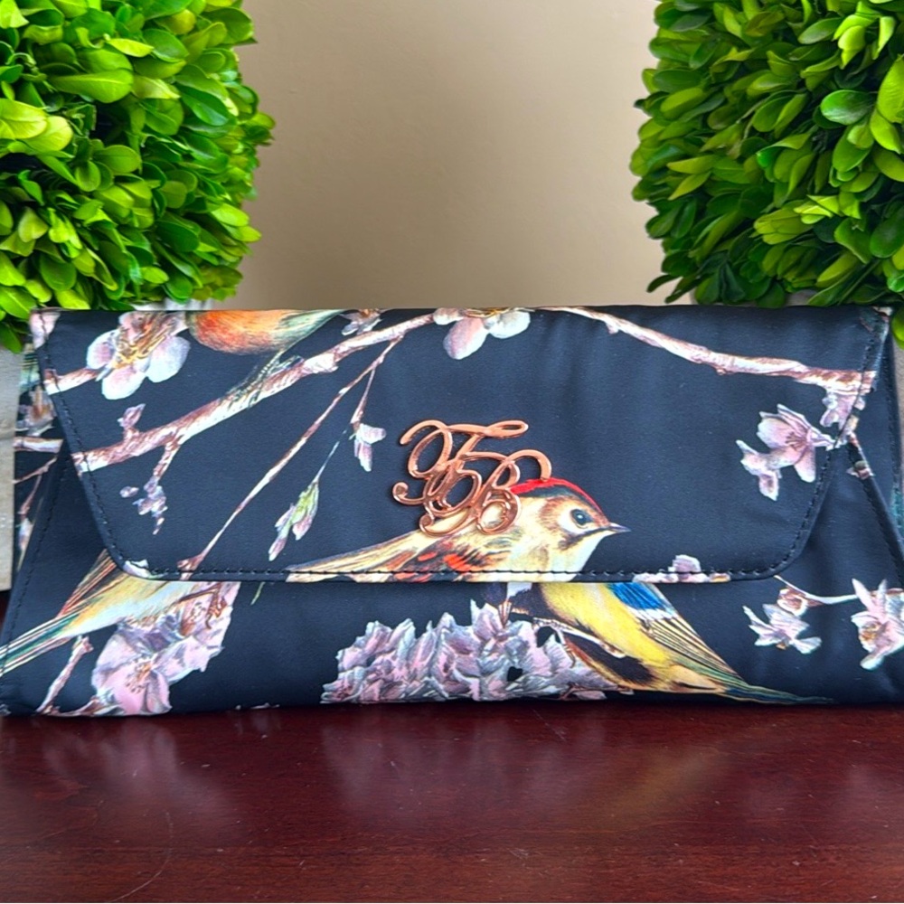 TED BAKER 🖤BLACK🖤 FLORAL BIRD ENVELOPE CLUTCH 🌟EUC🌟 - Picture 15 of 16